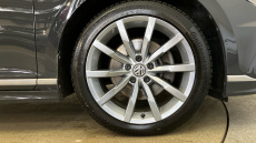 Volkswagen Passat 2.0 TDI R-Line 4dr [Panoramic Roof] Diesel Saloon